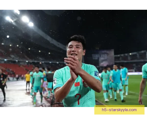 男子足球小组赛 我国幼狮队1比3败给泰国